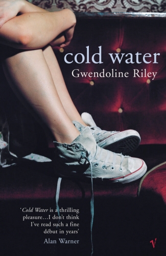 Book cover of Cold Water by Gwendoline Riley