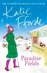 Book cover of Paradise Fields by Katie Fforde