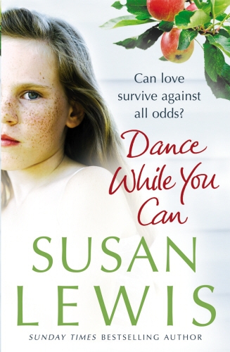 Book cover of Dance While You Can by Susan Lewis