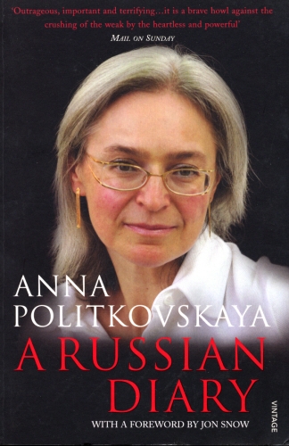 Book cover of A Russian Diary by Anna Politkovskaya
