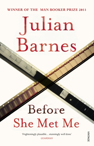 Book cover of Before She Met Me by Julian Barnes