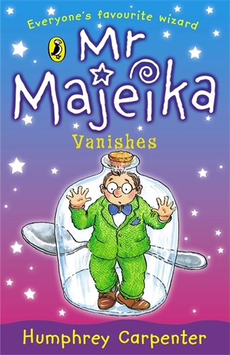 Book cover of #16 - Mr Majeika Vanishes by Humphrey Carpenter
