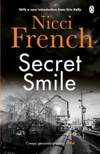 Book cover of Secret Smile by Nicci French
