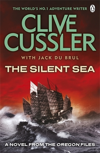 Book cover of The Silent Sea by Clive Cussler, Jack du Brul
