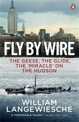 Book cover of Fly By Wire by William Langewiesche