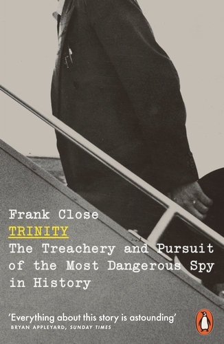 Book cover of Trinity by Frank Close