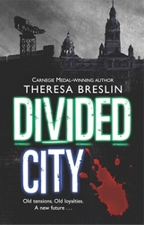Book cover of Divided City by Theresa Breslin