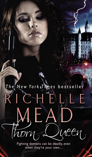 Book cover of Thorn Queen by Richelle Mead