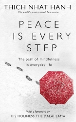 Book cover of Peace Is Every Step by Thich Nhat Hanh