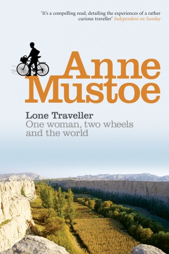 Book cover of Lone Traveller by Anne Mustoe