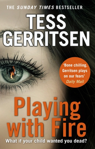Book cover of Playing with Fire by Tess Gerritsen