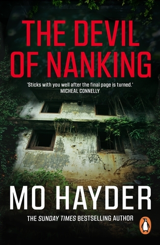 Book cover of The Devil of Nanking by Mo Hayder