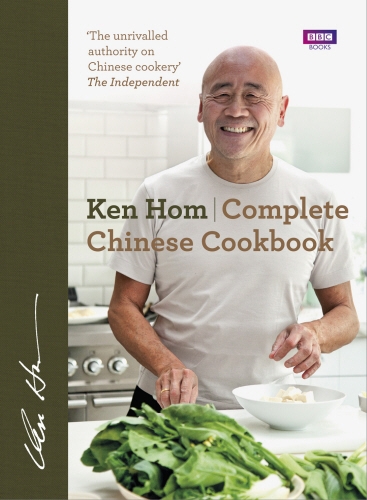 Book cover of Complete Chinese Cookbook by Ken Hom