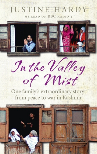 Book cover of In the Valley of Mist by Justine Hardy