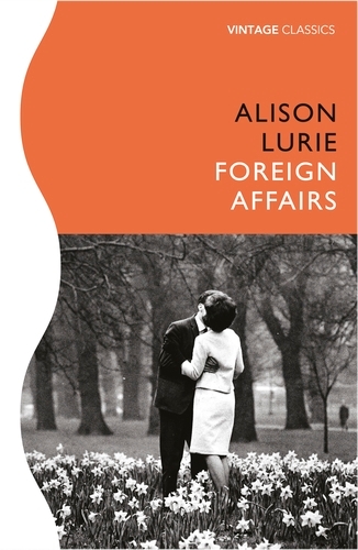 Book cover of Foreign Affairs by Alison Lurie
