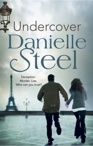 Book cover of Undercover by Danielle Steel