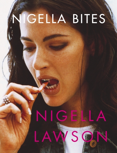 Book cover of Nigella Bites by Nigella Lawson