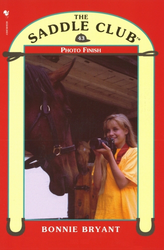 Book cover of Saddle Club 43 - Photo Finish by Bonnie Bryant