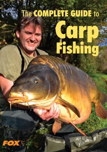 Book cover of The Fox Complete Guide to Carp Fishing by Colin Davidson