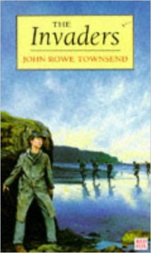 Book cover of The Invaders by John Rowe Townsend