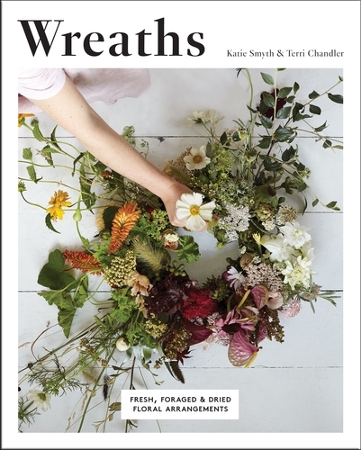 Book cover of Wreaths by Terri Chandler, Katie Smyth