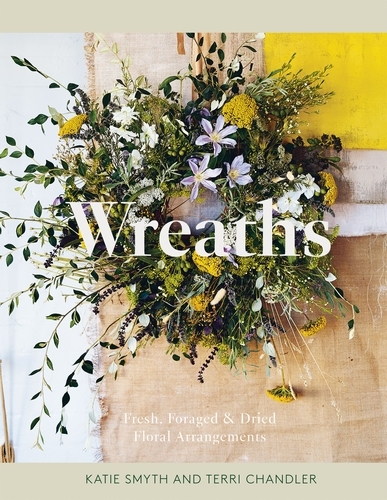 Book cover of Wreaths by Terri Chandler, Katie Smyth