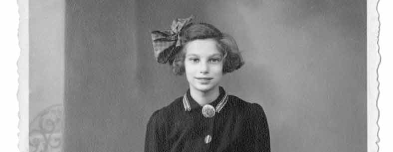 Lien de Jong, in 1945